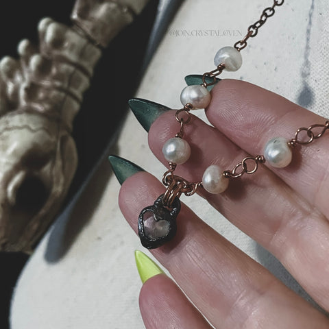 The Prehnite and Pearls Talisman