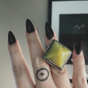 The Serpentine Pyramid Ring - Size 4.5